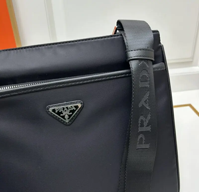 prada aaa homme mini sac a main s_115a7734